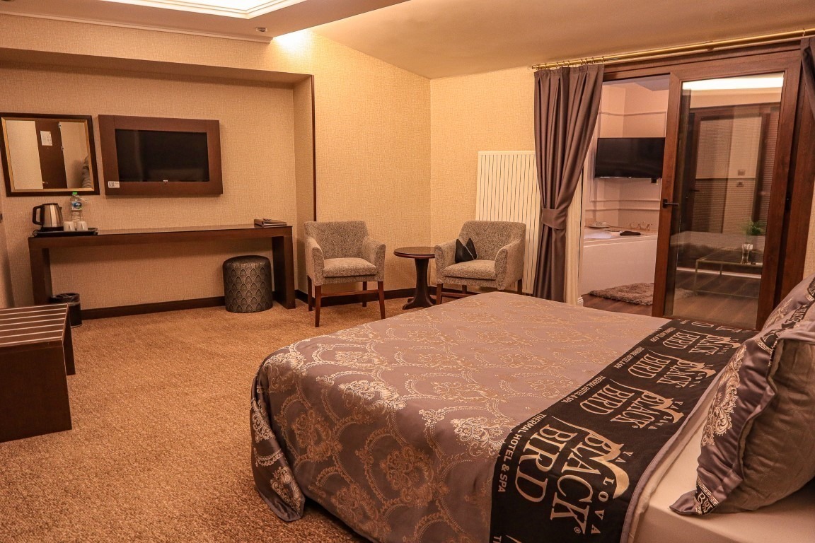 Jakuzili Suit Oda - 2